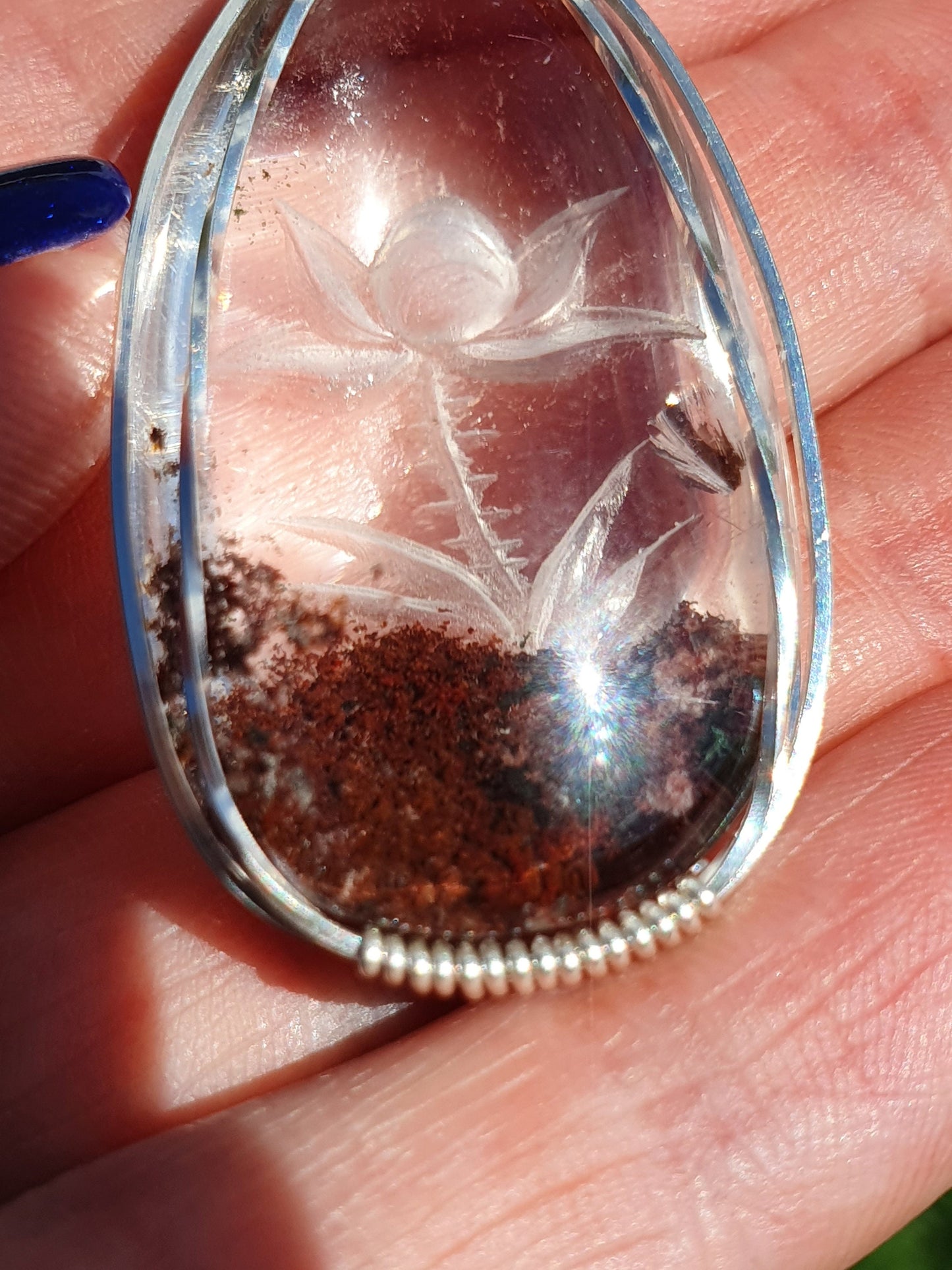 Lodolite flower pendant