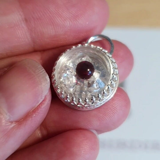 Pakimar diamond & Garnet dome pendant