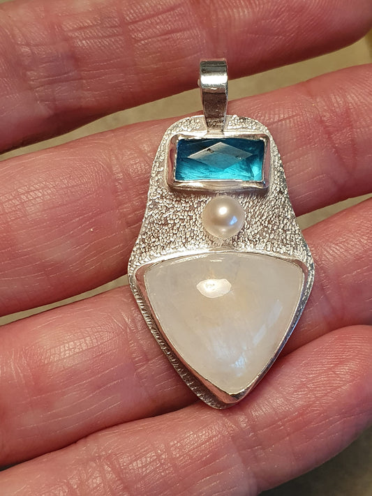 Moonstone, Blue Apatite & pearl