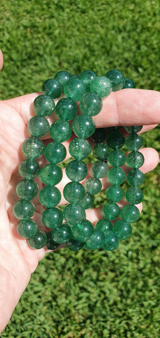 Green strawberry quartz bracelet 9-10mm