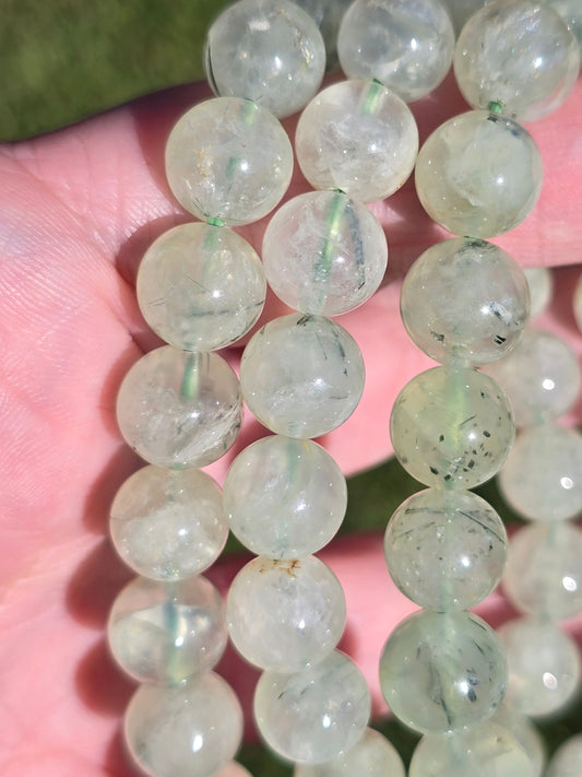 Prehnite (light) 9-10mm bracelet