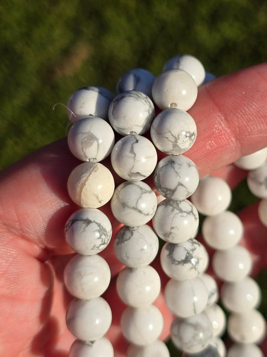 Howlite 8mm bead bracelet